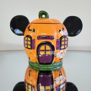 Disney Mickey Halloween Pumpkin house NEW